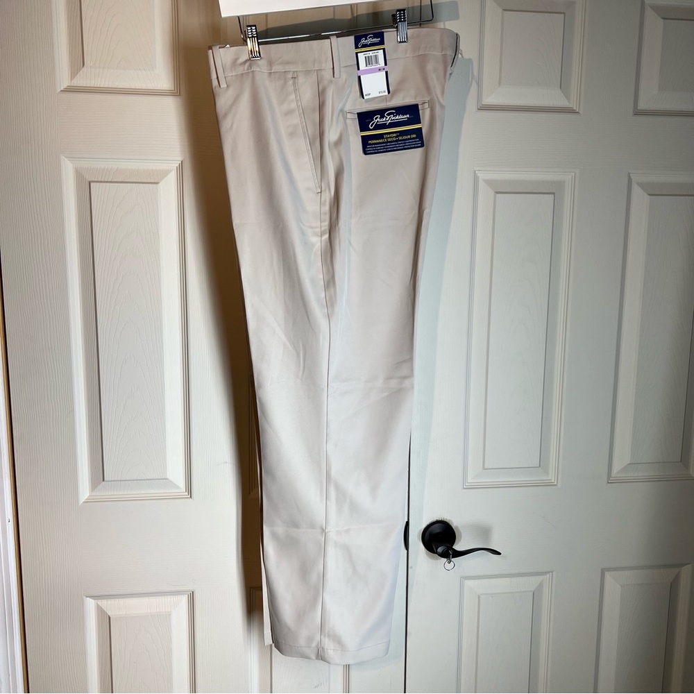 Men’s casual dress pants cream color size 38x30 brand new